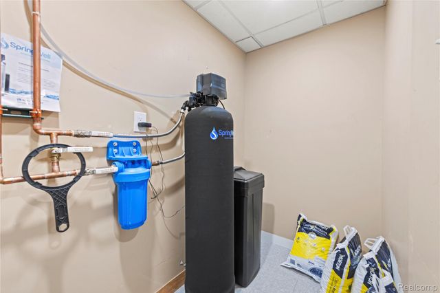 22151 Vinewood Boulevard, Taylor, MI 48180