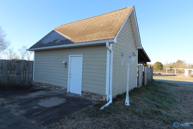 6381 Blue Pond Blvd E, Fort Payne, AL 35968