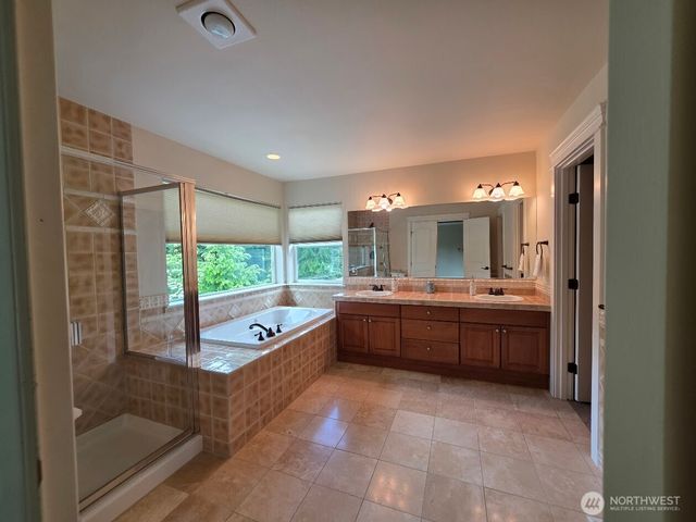 22417 72nd Street E, Buckley, WA 98321