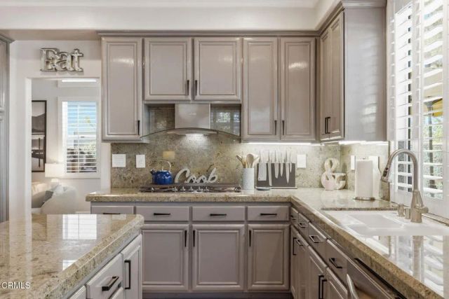 27407 Whitefield Place, Valencia, CA 91354