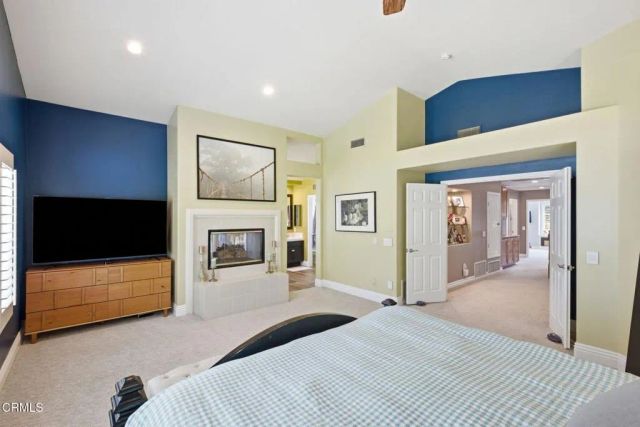 27407 Whitefield Place, Valencia, CA 91354