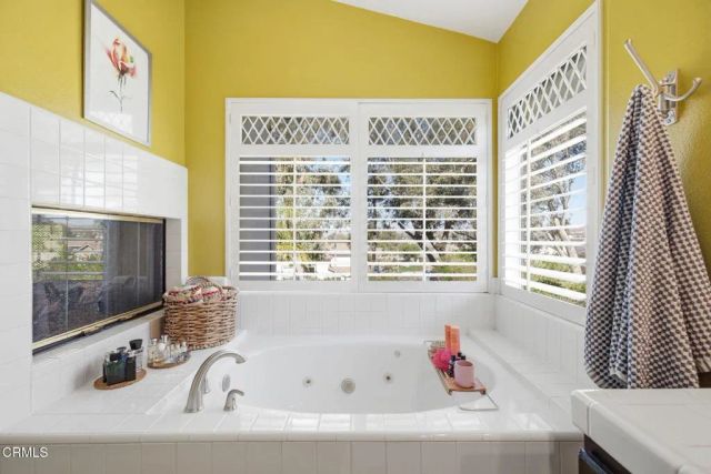 27407 Whitefield Place, Valencia, CA 91354