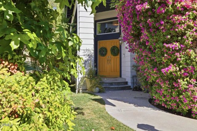 27407 Whitefield Place, Valencia, CA 91354