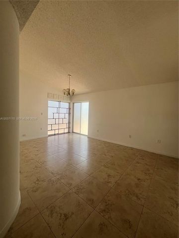 13742 SW 147th Cir Ln 2-27, Miami, FL 33186