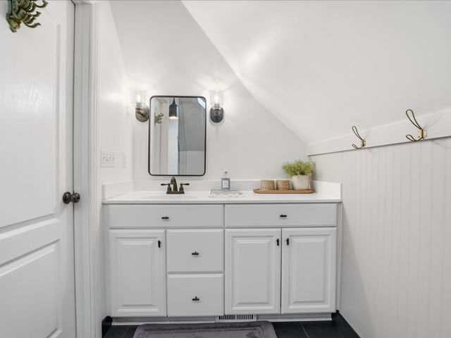 5733 Pontiac Trail, Ann Arbor, MI 48105