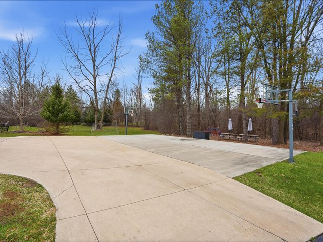 5733 Pontiac Trail, Ann Arbor, MI 48105