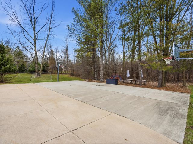5733 Pontiac Trail, Ann Arbor, MI 48105