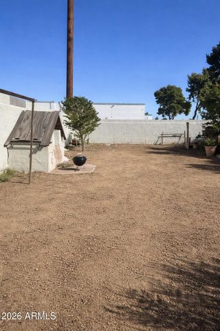 3702 W GLENDALE Avenue, Phoenix, AZ 85051