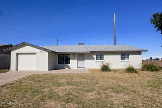 3702 W GLENDALE Avenue, Phoenix, AZ 85051