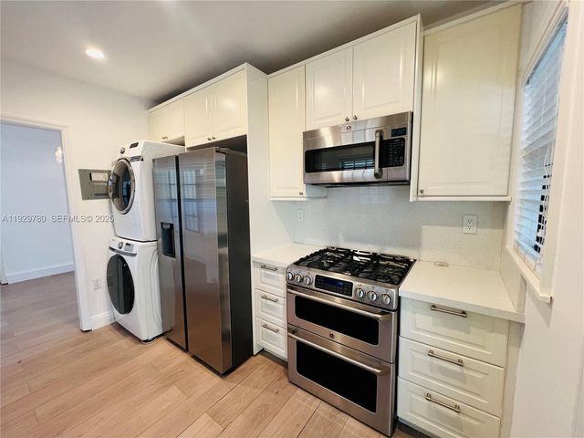 1407 SE 2nd St, Fort Lauderdale, FL 33301