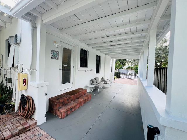 1407 SE 2nd St, Fort Lauderdale, FL 33301