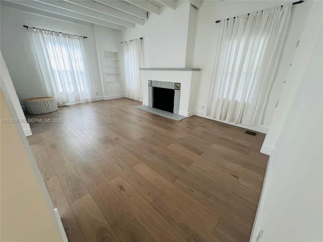 1407 SE 2nd St, Fort Lauderdale, FL 33301