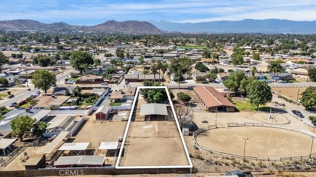 533 River, Norco, CA 92860