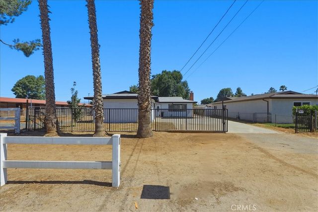 533 River, Norco, CA 92860