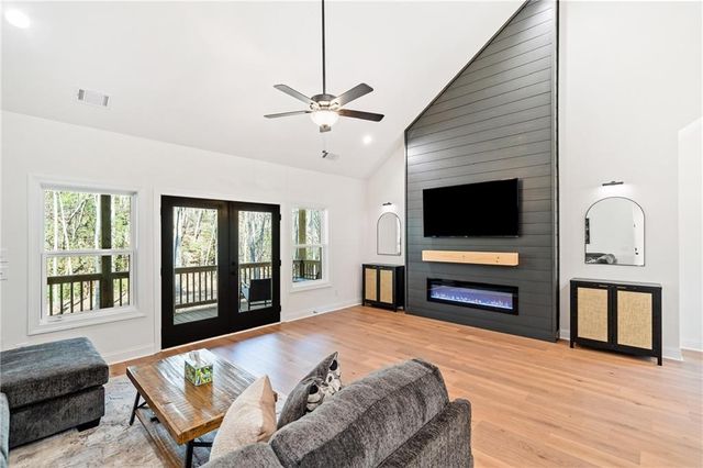 246 Woodward Way, Talking Rock, GA 30175