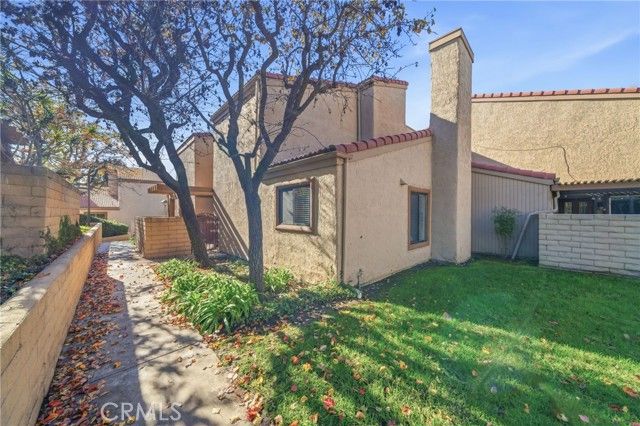 2714 Via Colina 12, Fullerton, CA 92835