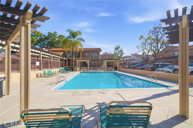 2714 Via Colina 12, Fullerton, CA 92835