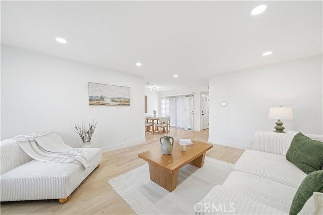 2714 Via Colina 12, Fullerton, CA 92835