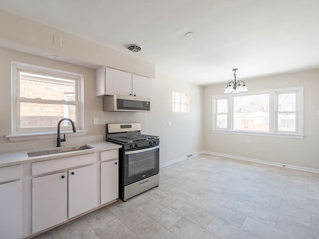 8419 S King Drive, Chicago, IL 60619