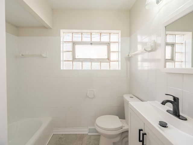 8419 S King Drive, Chicago, IL 60619