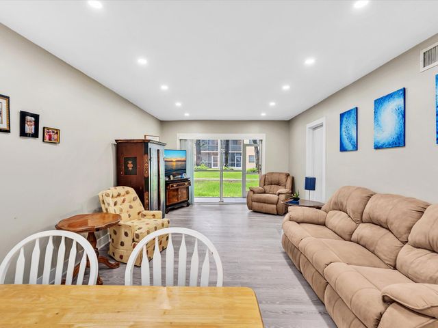 100 Ashbury Road 103, Hollywood, FL 33024