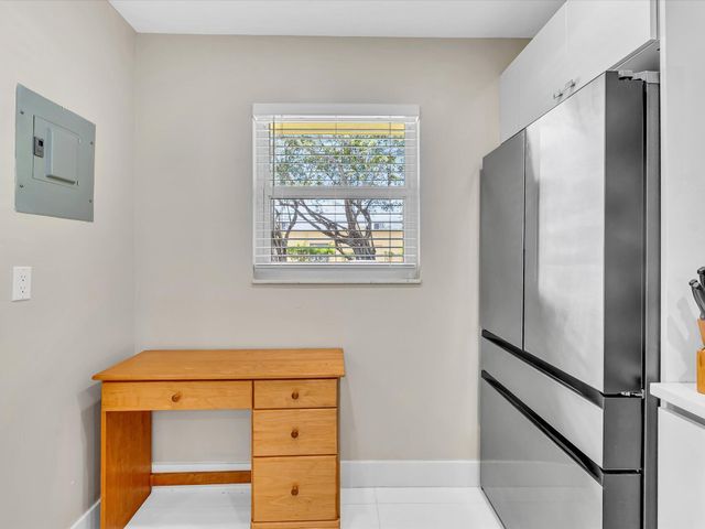 100 Ashbury Road 103, Hollywood, FL 33024