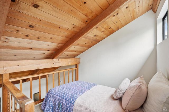 10 Miwok Way, Inverness, CA 94937