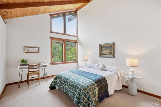 10 Miwok Way, Inverness, CA 94937