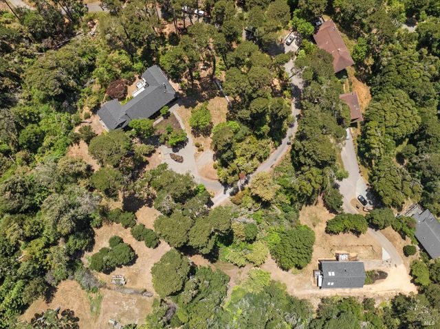10 Miwok Way, Inverness, CA 94937