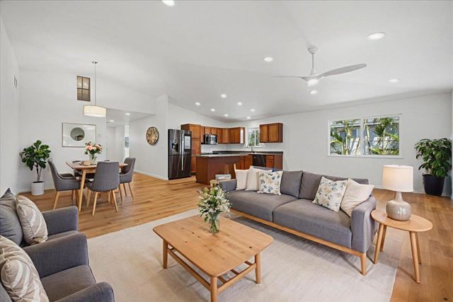 49 Wawali St, Kihei, HI 96753