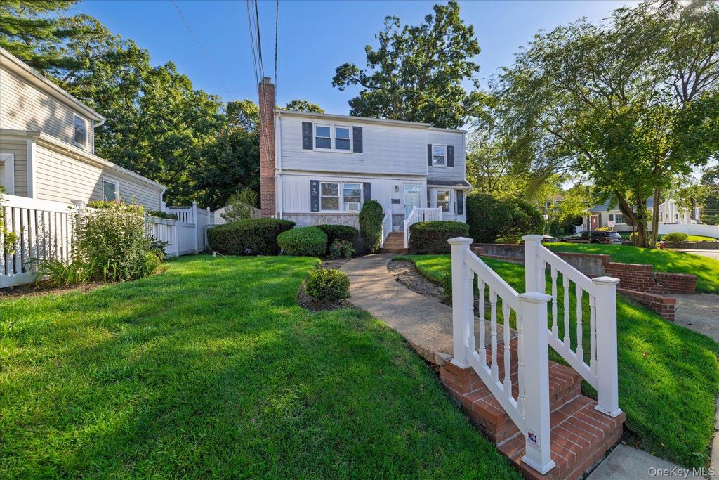 415 Whitehall Street, Lynbrook, NY 11563 — photo 2