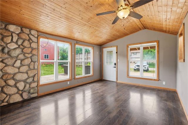3209 N 155th Street, Basehor, KS 66007