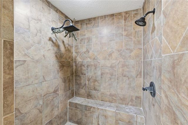 3209 N 155th Street, Basehor, KS 66007