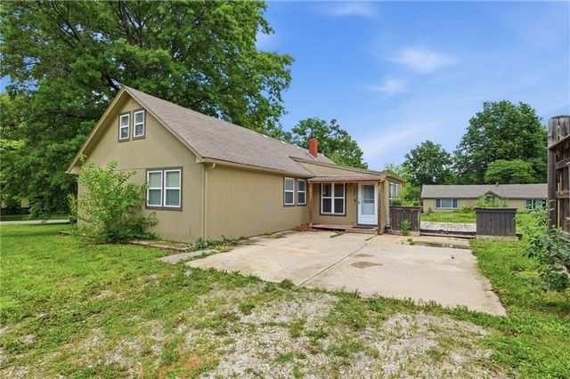 3209 N 155th Street, Basehor, KS 66007