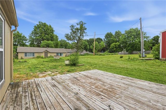 3209 N 155th Street, Basehor, KS 66007