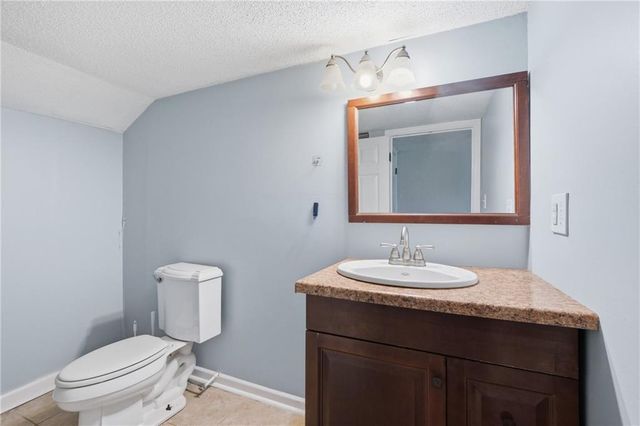 3209 N 155th Street, Basehor, KS 66007