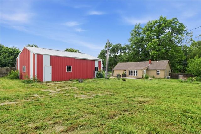 3209 N 155th Street, Basehor, KS 66007