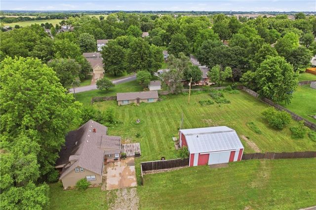 3209 N 155th Street, Basehor, KS 66007