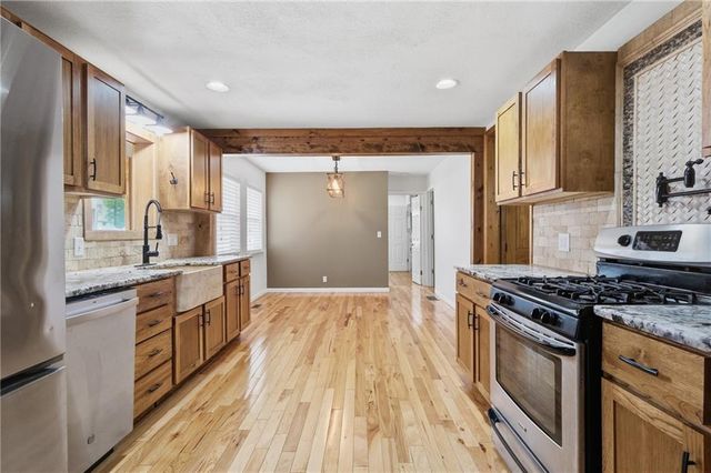 3209 N 155th Street, Basehor, KS 66007
