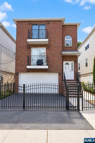 366-368 14th Avenue, Newark, NJ 07103