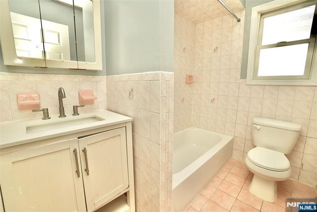 366-368 14th Avenue, Newark, NJ 07103