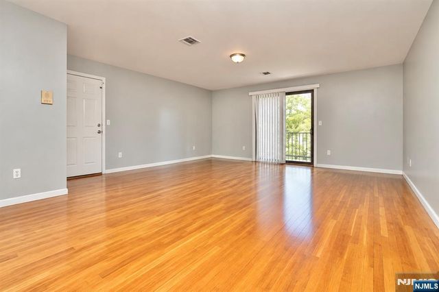 366-368 14th Avenue, Newark, NJ 07103