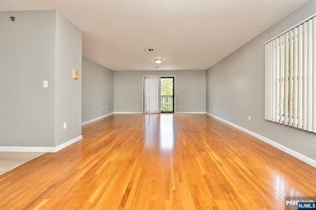 366-368 14th Avenue, Newark, NJ 07103