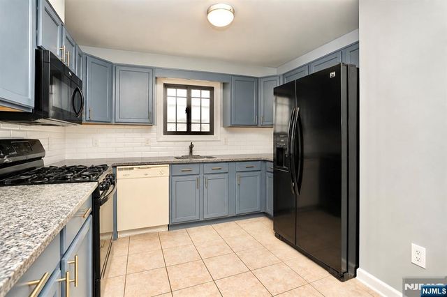 366-368 14th Avenue, Newark, NJ 07103