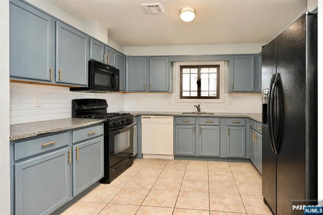 366-368 14th Avenue, Newark, NJ 07103