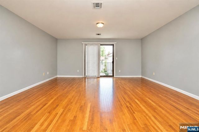 366-368 14th Avenue, Newark, NJ 07103
