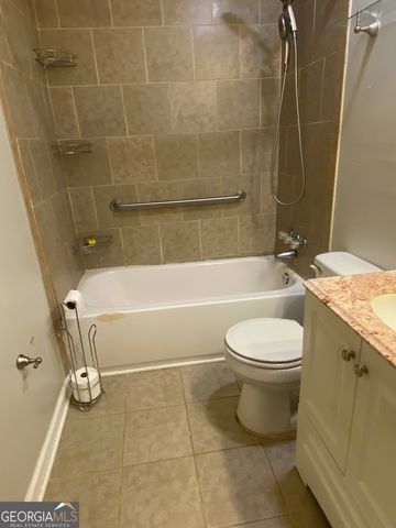 8783 Homewood Ct, Riverdale, GA 30274