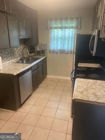 8783 Homewood Ct, Riverdale, GA 30274