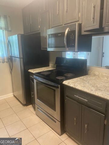 8783 Homewood Ct, Riverdale, GA 30274