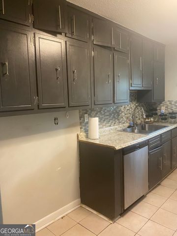 8783 Homewood Ct, Riverdale, GA 30274